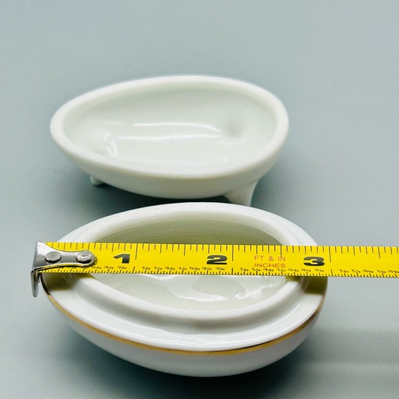 1970’s Holly Hobbie Porcelain Egg Shaped Trinket Box - Picture 8 of 9